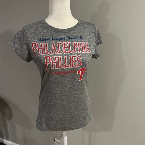 NWOT Philadelphia Phillies T-shirt Women’s MLB Large Campus Lifestyle Metallic - Picture 1 of 7
